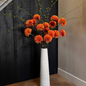 Shop the look: Vaas met zijdebloemen